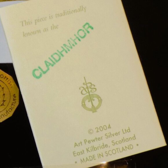 New Art Pewter Silver Ltd Authentic Scottish Claidhmhor Kilt Pin Box & COA - Picture 7 of 7